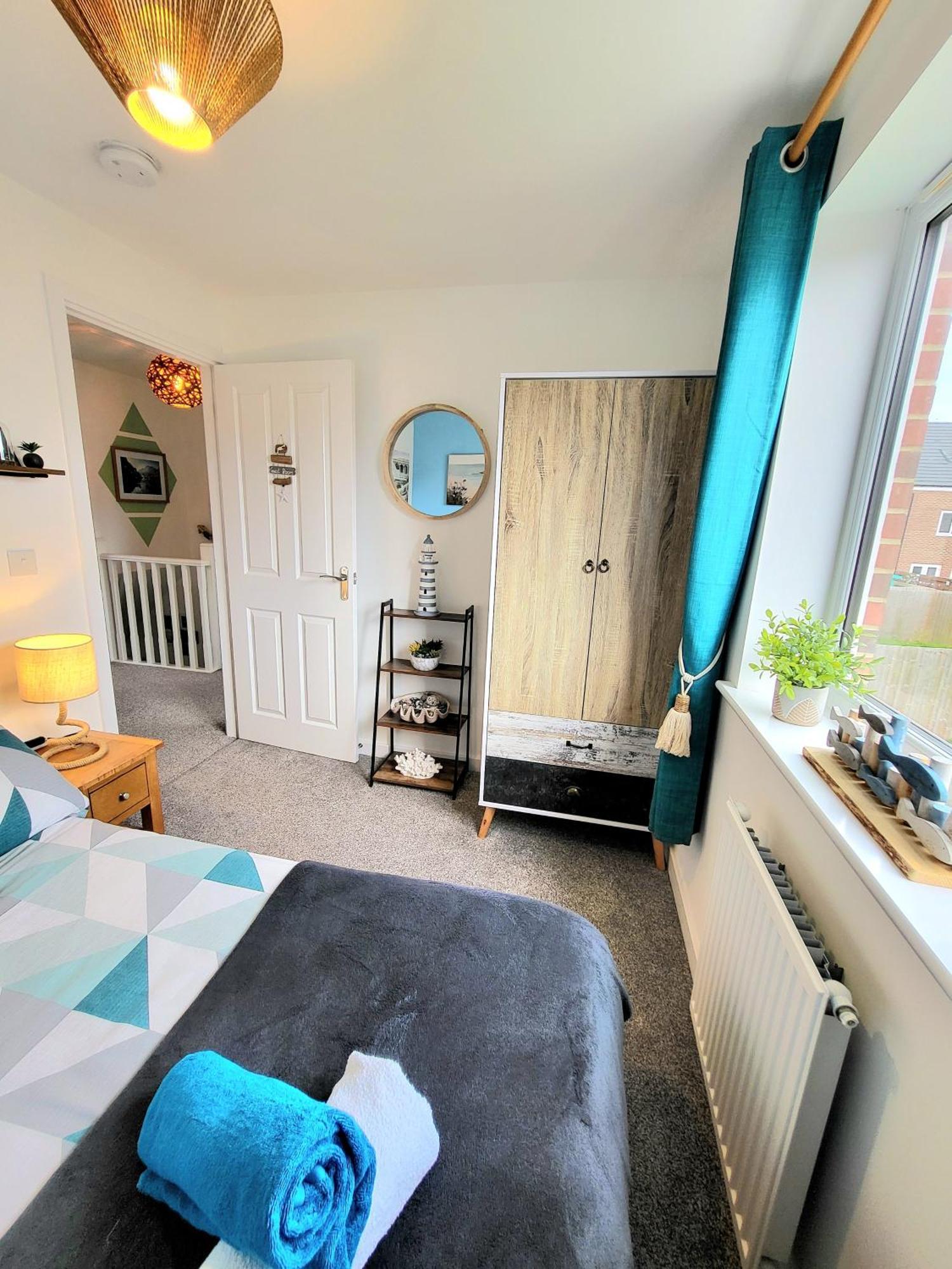 Seaside Beach Themed Home With Garden And Driveway Lytham St Annes Extérieur photo