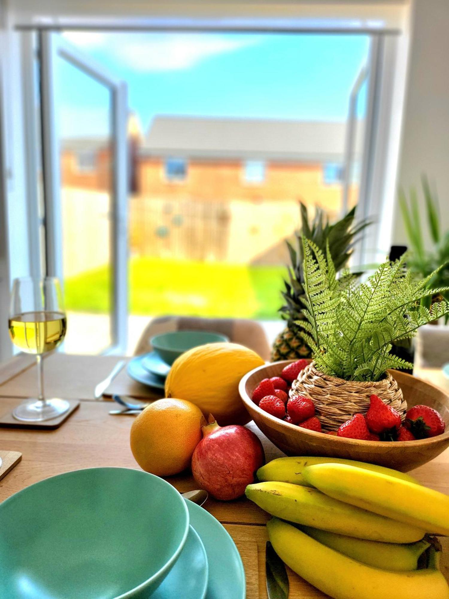 Seaside Beach Themed Home With Garden And Driveway Lytham St Annes Extérieur photo